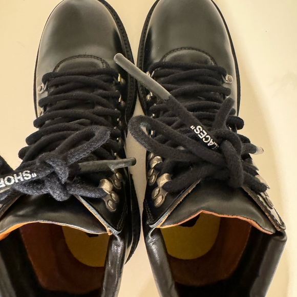 OFF-WHITE Arrow Appliqué Hiking Boot - Picture 10 of 15